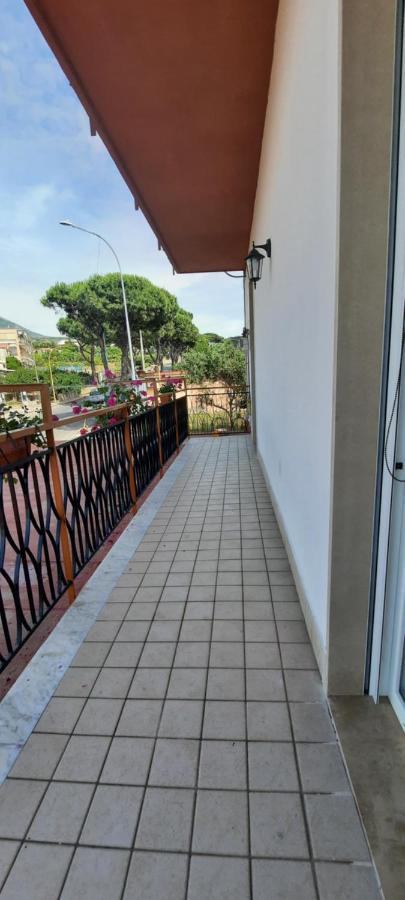 Vesuvius' Lovely Inn Ercolano Exterior photo